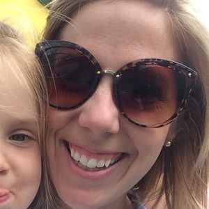 Meet your Posher, Melanie